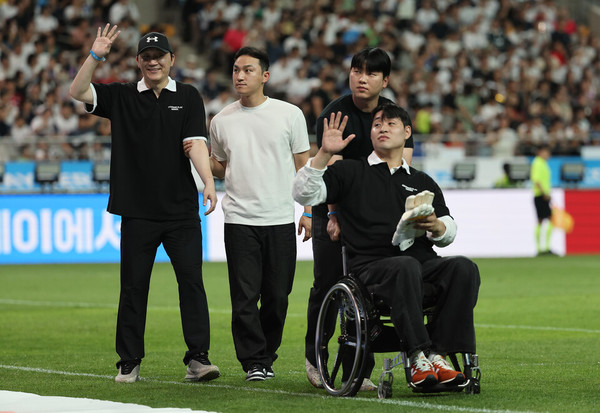 프로축구선수협회, 신영록·유연수를 돕기 위해 자선경기 개최합니다. 썸네일 이미지