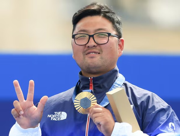 양궁 김우진, 도쿄 올림픽에서 2억 원을 넘는 포상금 수령..."금메달 3개로 총 4억 원 획득" 썸네일 이미지