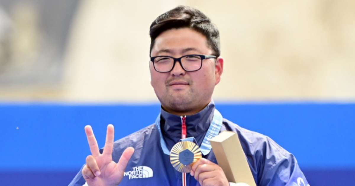 양궁 3연패의 군주, 김우진이 충북교육청 홍보대사로 위촉되었다! 반면 동료인 김예지는 건강 이유로 참석하지 … 썸네일 이미지