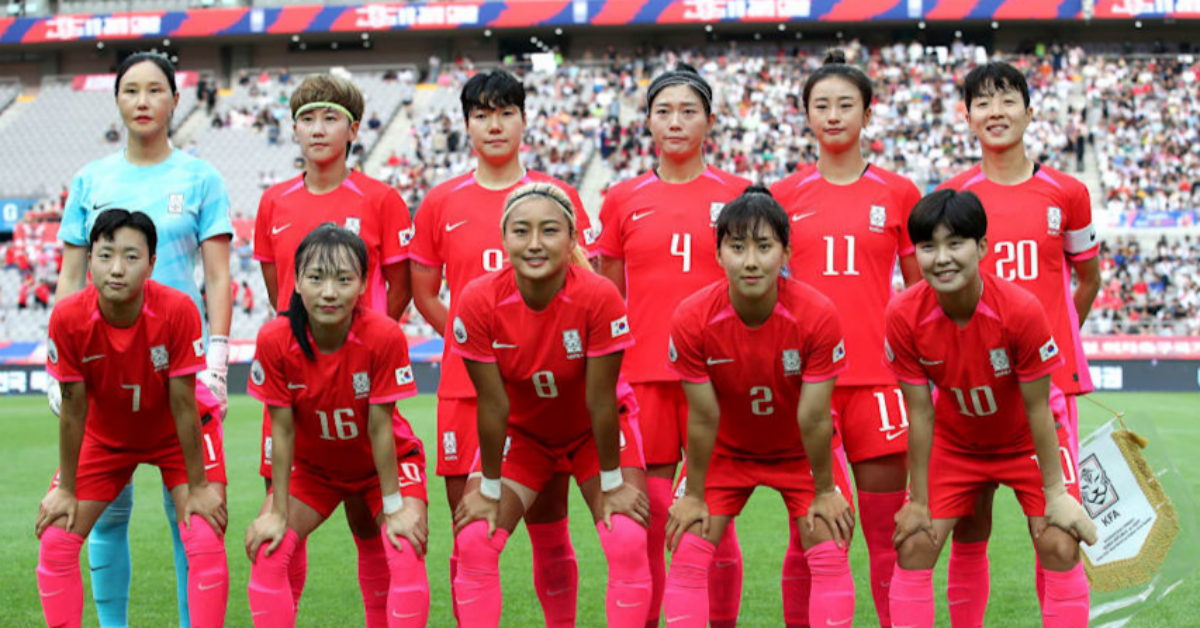 한국 여자축구, FIFA 랭킹 19위로 한 단계 상승…올림픽 금메달 도전, 미국 1위 탈환 노린다 썸네일 이미지