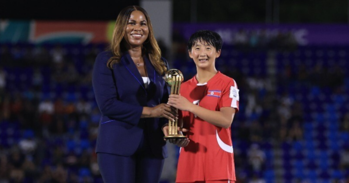 북한 여자 축구, U-20 성공 이어 U-17 월드컵도 우승 "무서운 기세" - 전일청, 골든볼 수상 썸네일 이미지