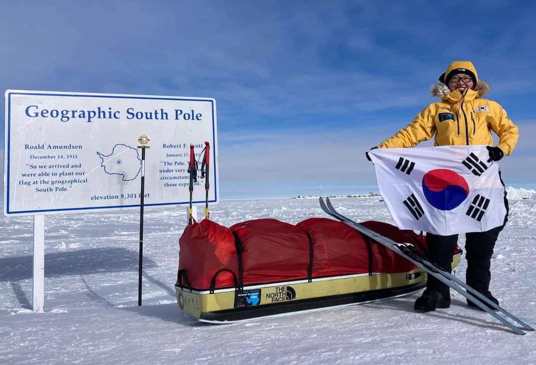 김영미, 남극 대륙을 홀로 1,700km 걸어 횡단 성공! 썸네일 이미지