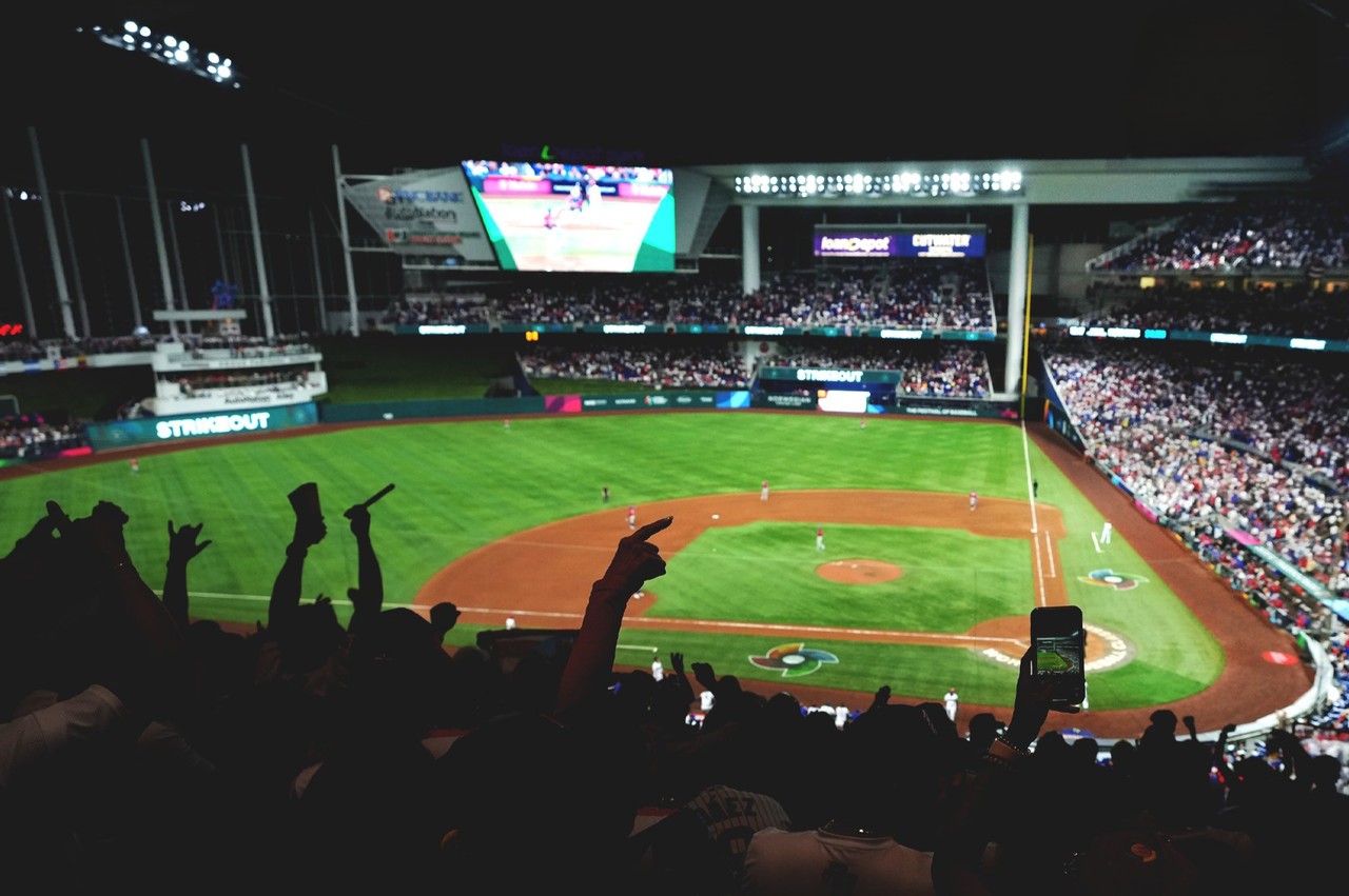 2024시즌 메이저리그, 17조 5천억의 총수익 기록…"MLB, 새 역사 쓰다" 썸네일 이미지