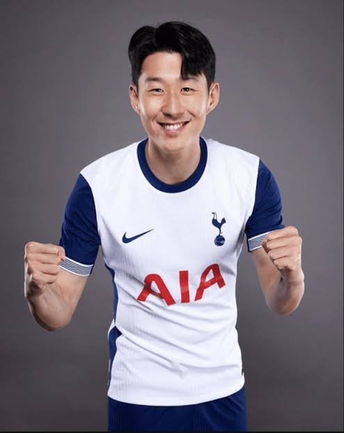 토트넘, 손흥민 이적 후 매출 반토막…"아시아 팬덤 공백 느껴" 썸네일 이미지