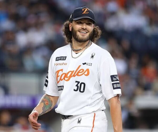 한화 이번엔 '이별'이 아닌 '내년 준비'에 집중한다! MVP 유력 투수의 의미심장한 메시지 썸네일 이미지