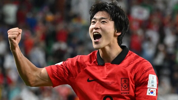 조규성, 1년 8개월 만에 무릎 부상 극복하고 태극마크 다는 순간 기록했다 썸네일 이미지