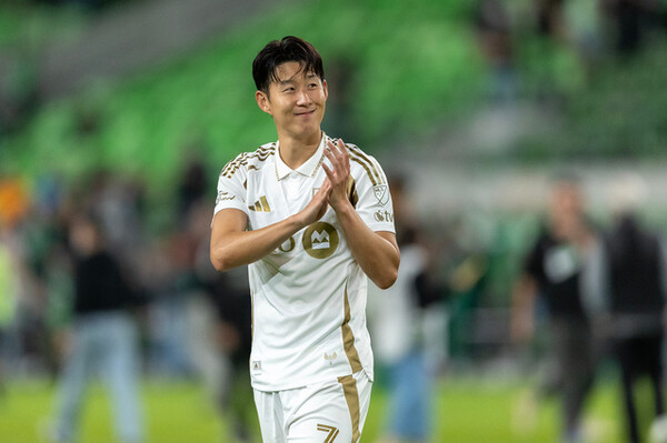 '흥부듀오' 손흥민, 한 골 한 도움으로 LAFC 격파... MLS 플레이오프 8강행에 올라 서다 썸네일 이미지